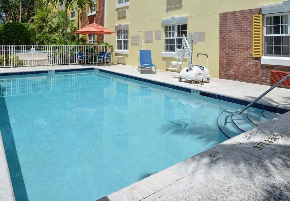 Candlewood Suites Miami Lakes By Ihg Dış mekan fotoğraf