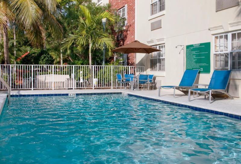 Candlewood Suites Miami Lakes By Ihg Dış mekan fotoğraf
