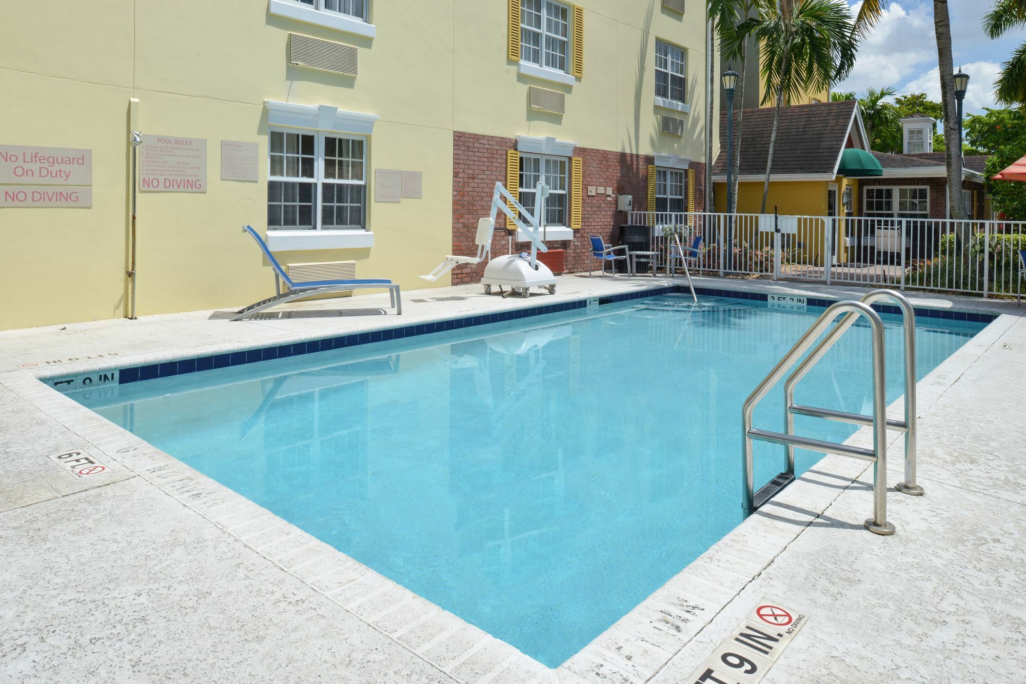 Candlewood Suites Miami Lakes By Ihg Dış mekan fotoğraf