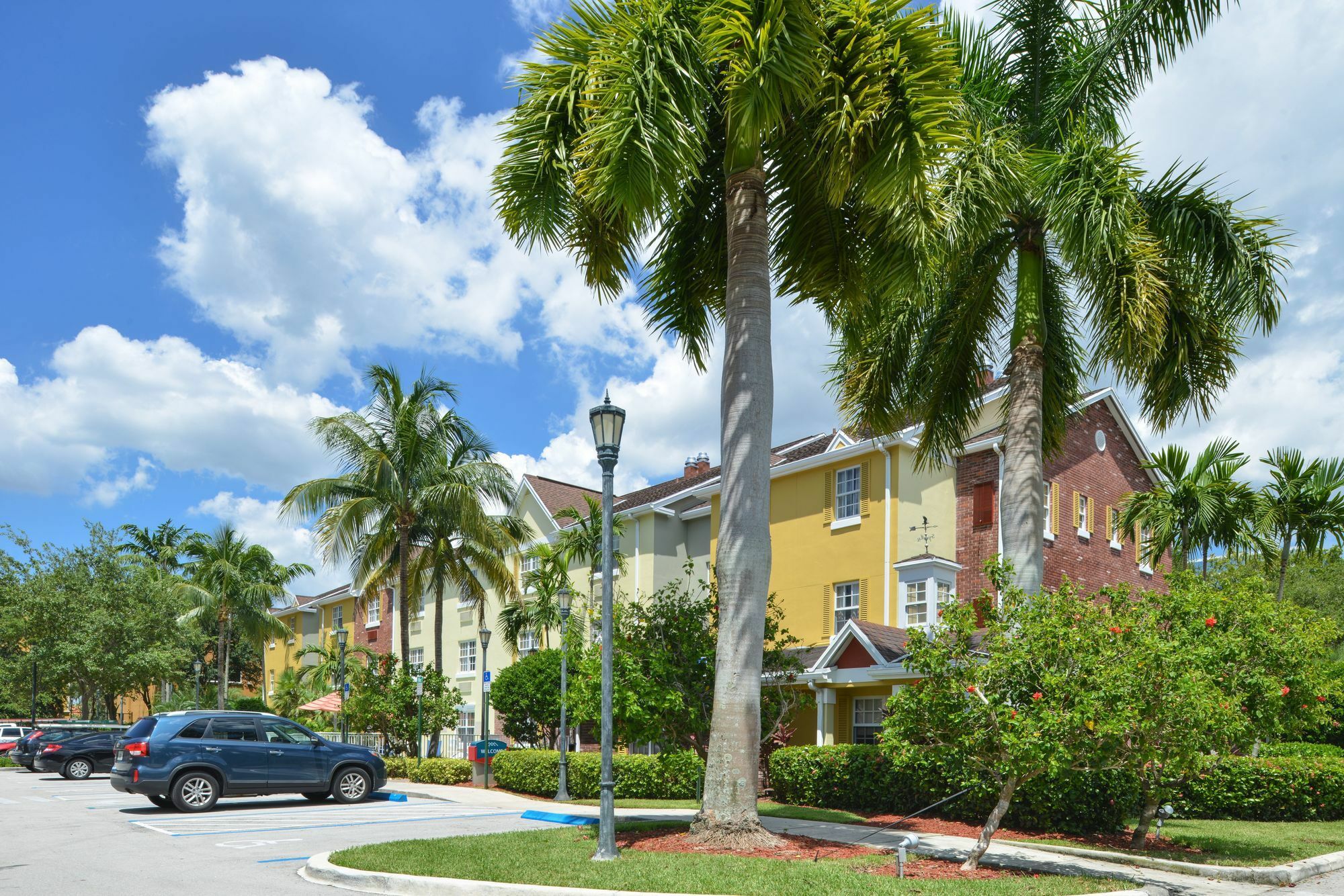 Candlewood Suites Miami Lakes By Ihg Dış mekan fotoğraf