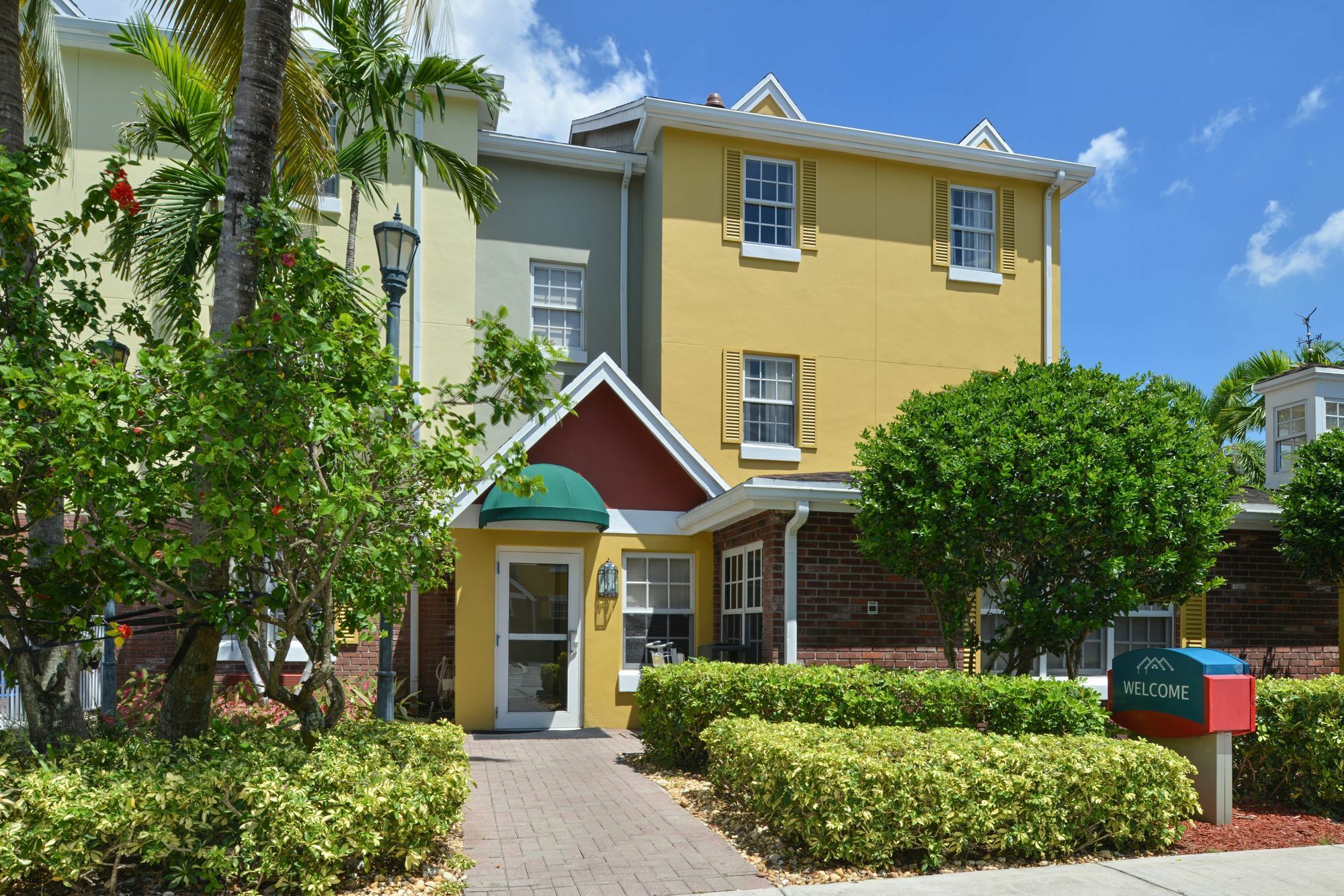 Candlewood Suites Miami Lakes By Ihg Dış mekan fotoğraf